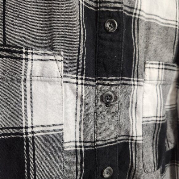 Ava & Viv Black and White Cozy Flannel Plaid Button Down Shirt X - Picture 2 of 8